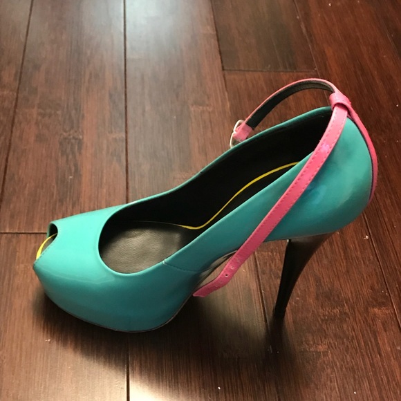Giuseppe Color Block Peep Toe with Ankle strap - Picture 7 of 8
